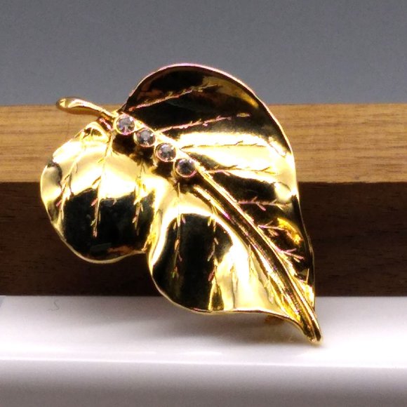 DImensional Autumn Leaf Brooch, Vintage Polished Gold Tone Botanical Pin - Picture 1 of 4